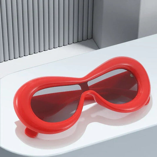 DELORIA Oversized Sunglasses: Where Fashion Meets Function in Every Glance 🕶️✨