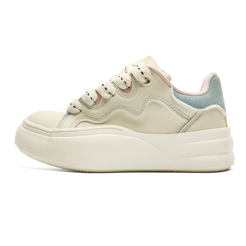 'Nova Spark' X9X Sneakers in Beige/White