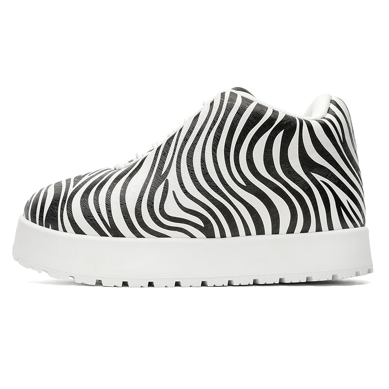 'Wild Stride' X9X Moon Boots in Zebra Pulse