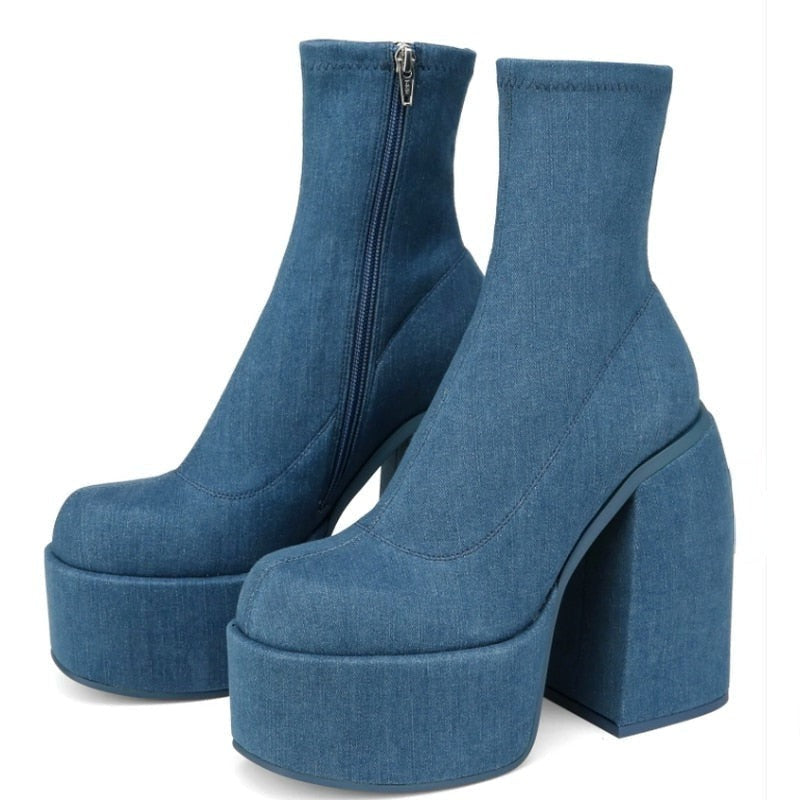 EVERA High Heel Ankle Boots in Blue