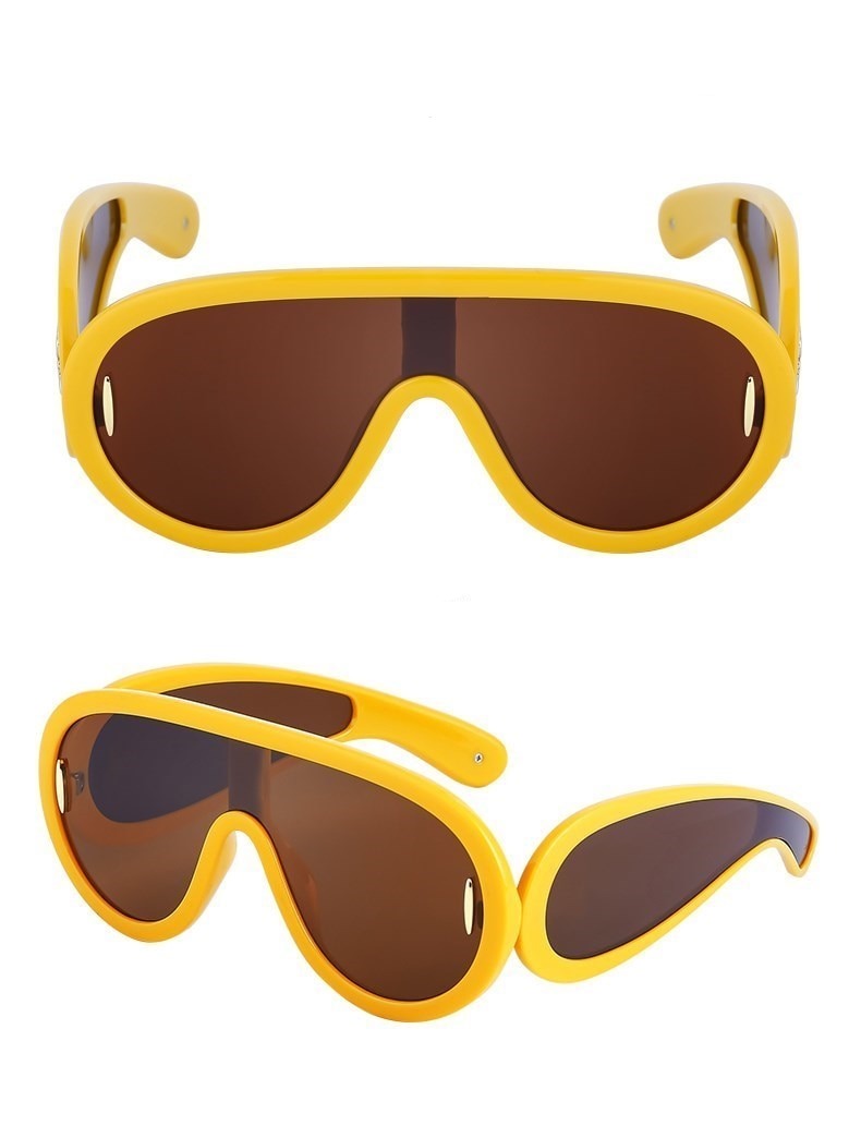ISHIRA Oversized Sunglasses