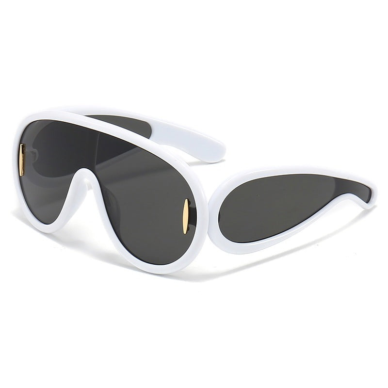 ISHIRA Oversized Sunglasses