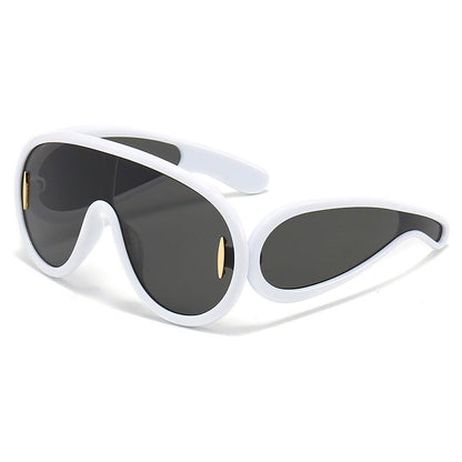 ISHIRA Oversized Sunglasses